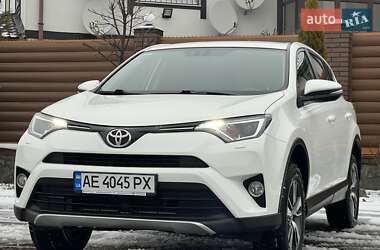 Позашляховик / Кросовер Toyota RAV4 2017 в Києві