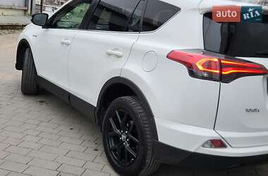 Позашляховик / Кросовер Toyota RAV4 2018 в Києві