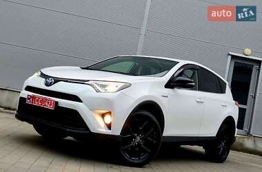 Позашляховик / Кросовер Toyota RAV4 2018 в Києві