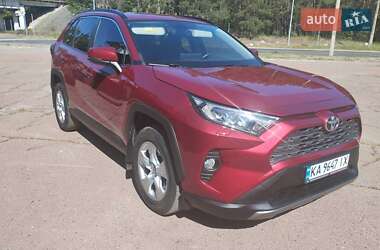 Внедорожник / Кроссовер Toyota RAV4 2019 в Черкассах