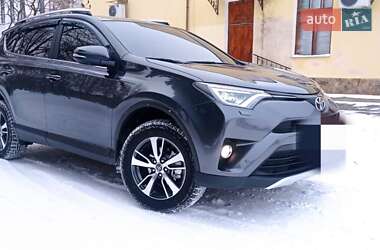 Позашляховик / Кросовер Toyota RAV4 2016 в Краснограді