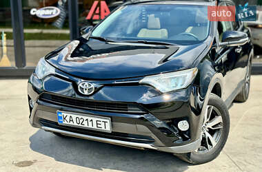 Позашляховик / Кросовер Toyota RAV4 2016 в Києві