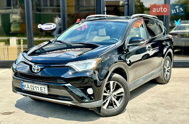 Позашляховик / Кросовер Toyota RAV4 2016 в Києві