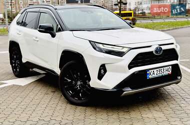 Внедорожник / Кроссовер Toyota RAV4 2022 в Киеве