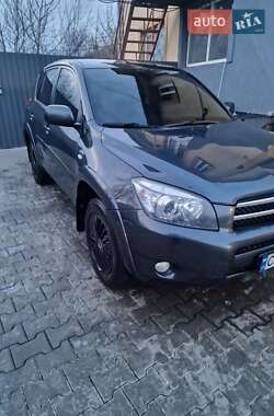 Внедорожник / Кроссовер Toyota RAV4 2007 в Черновцах