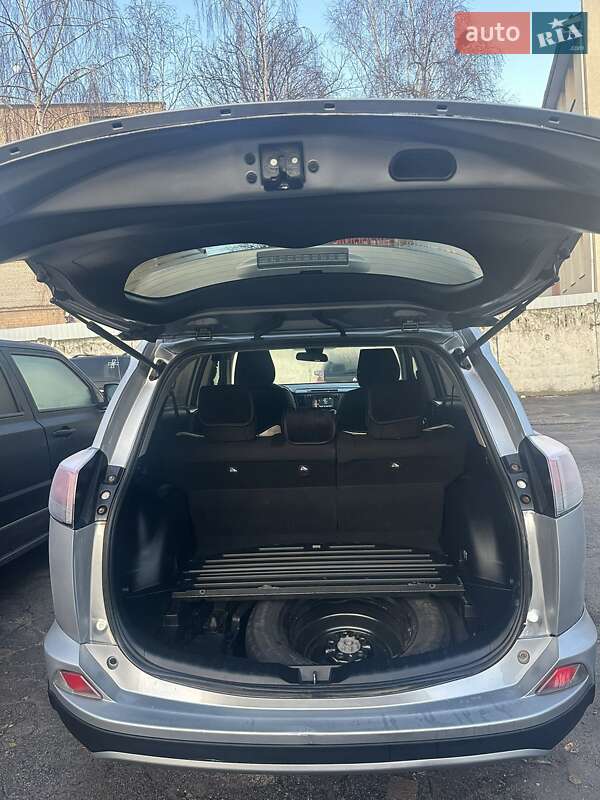 Позашляховик / Кросовер Toyota RAV4 2017 в Вінниці