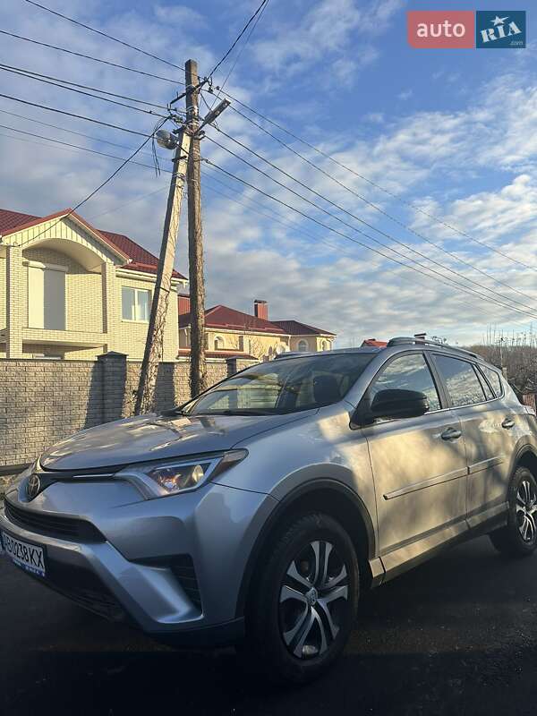 Позашляховик / Кросовер Toyota RAV4 2017 в Вінниці