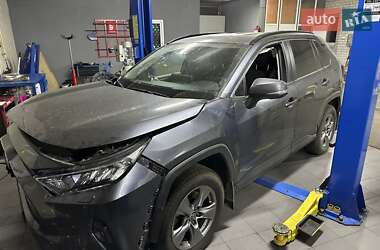 Позашляховик / Кросовер Toyota RAV4 2023 в Дніпрі