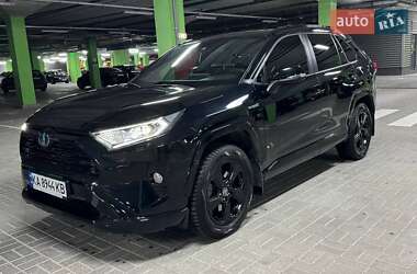 Позашляховик / Кросовер Toyota RAV4 2021 в Києві