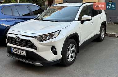 Позашляховик / Кросовер Toyota RAV4 2019 в Києві