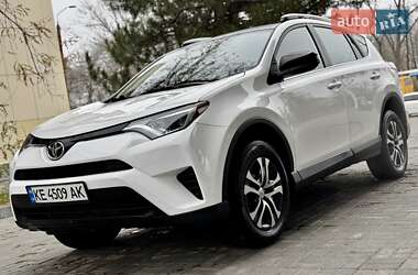 Позашляховик / Кросовер Toyota RAV4 2016 в Дніпрі