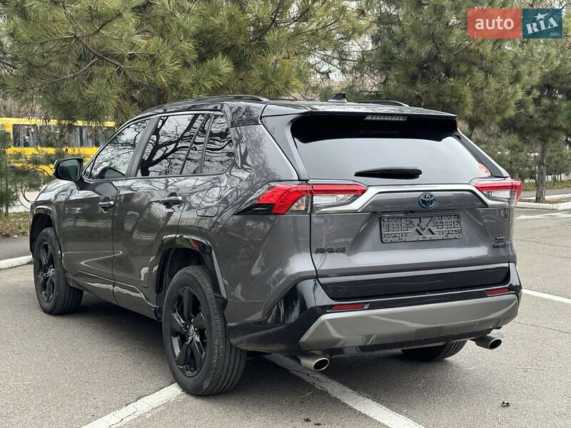 Внедорожник / Кроссовер Toyota RAV4 2021 в Одессе