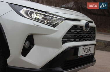 Позашляховик / Кросовер Toyota RAV4 2019 в Дніпрі