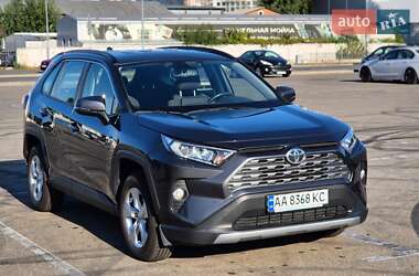 Позашляховик / Кросовер Toyota RAV4 2019 в Києві