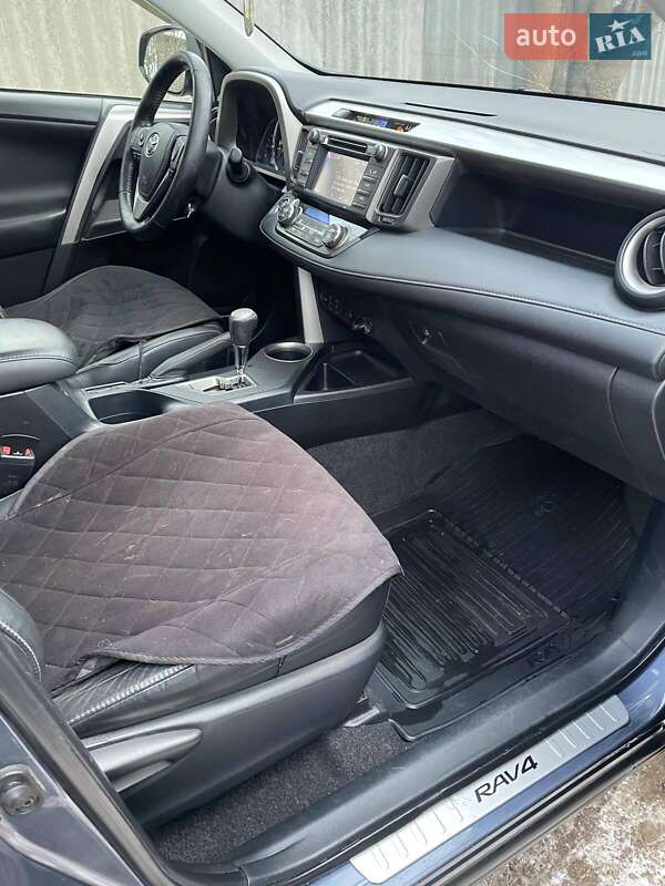 Внедорожник / Кроссовер Toyota RAV4 2013 в Изюме