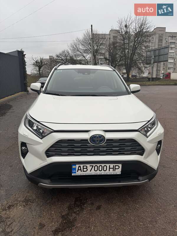 Внедорожник / Кроссовер Toyota RAV4 2021 в Житомире