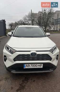 Внедорожник / Кроссовер Toyota RAV4 2021 в Житомире