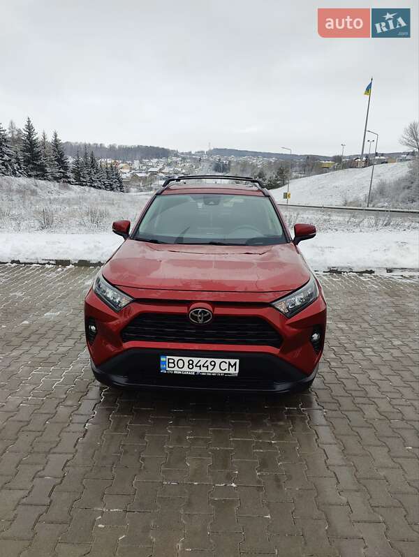 Внедорожник / Кроссовер Toyota RAV4 2019 в Тернополе