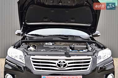 Позашляховик / Кросовер Toyota RAV4 2010 в 