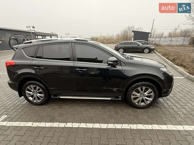 Позашляховик / Кросовер Toyota RAV4 2014 в Вінниці