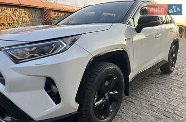 Позашляховик / Кросовер Toyota RAV4 2019 в Чернівцях