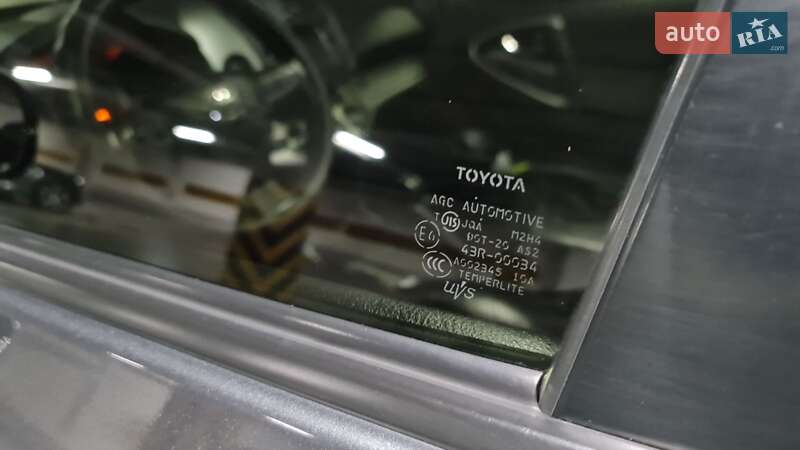 Внедорожник / Кроссовер Toyota RAV4 2012 в Киеве