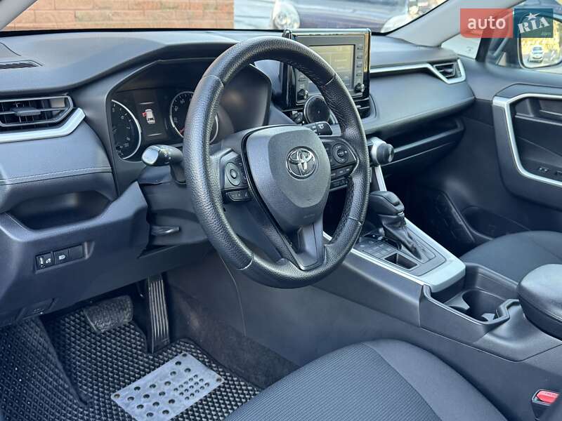 Позашляховик / Кросовер Toyota RAV4 2019 в Одесі