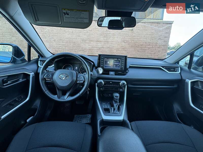 Позашляховик / Кросовер Toyota RAV4 2019 в Одесі
