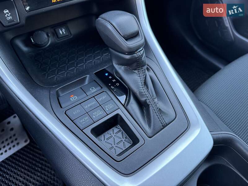 Позашляховик / Кросовер Toyota RAV4 2019 в Одесі