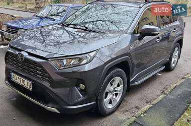 Внедорожник / Кроссовер Toyota RAV4 2020 в Ужгороде