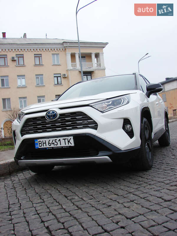 Внедорожник / Кроссовер Toyota RAV4 2019 в Одессе