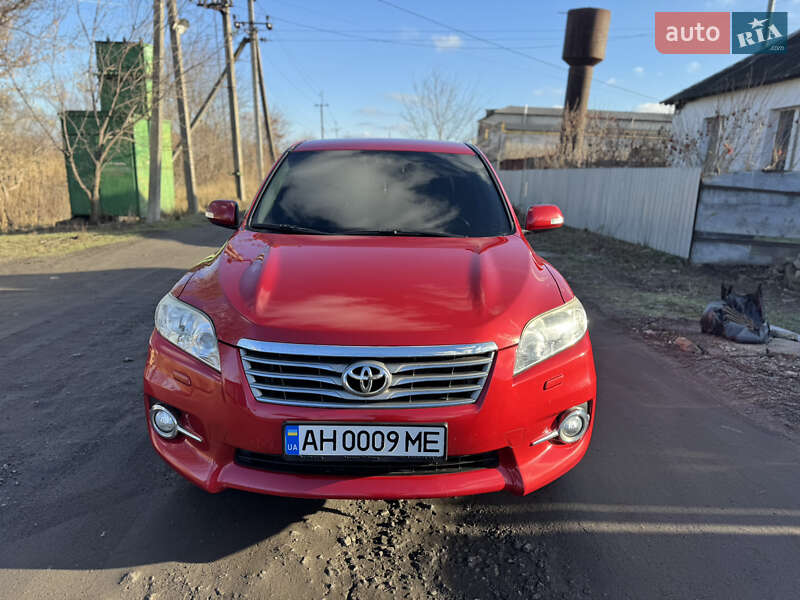 Внедорожник / Кроссовер Toyota RAV4 2011 в Каменском