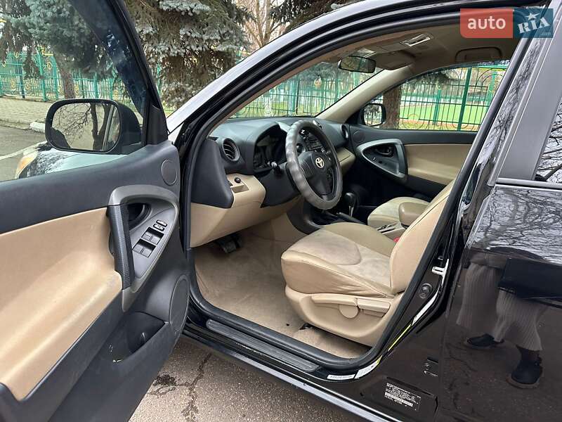 Внедорожник / Кроссовер Toyota RAV4 2010 в Одессе