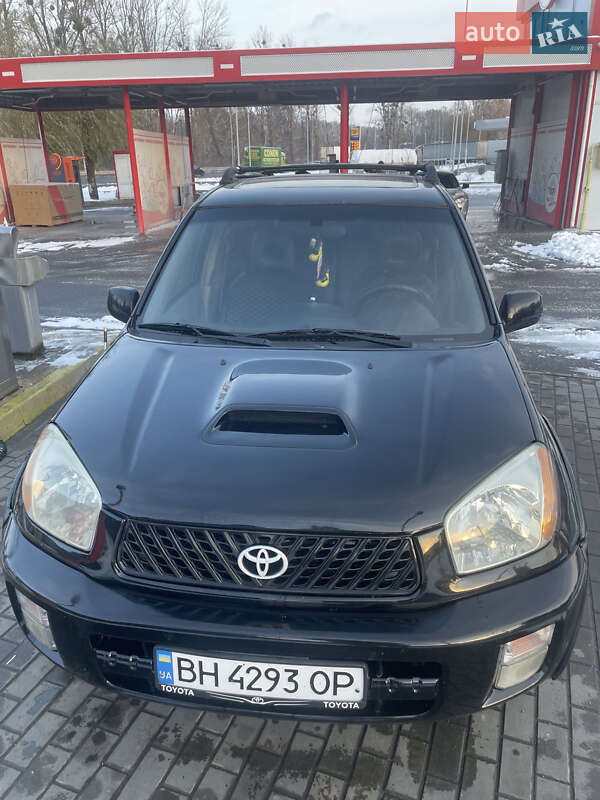 Внедорожник / Кроссовер Toyota RAV4 2003 в Виннице