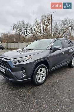 Позашляховик / Кросовер Toyota RAV4 2021 в Харкові