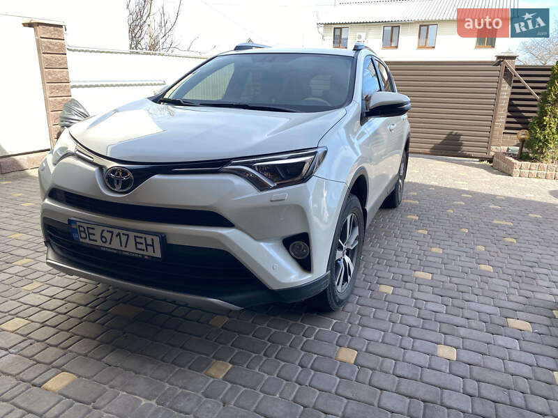Toyota RAV4 2015