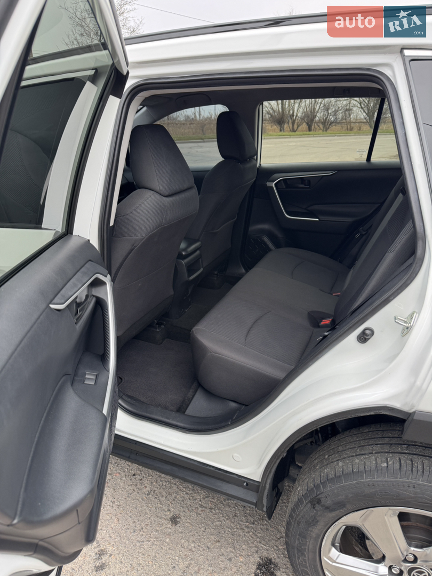 2019 Toyota RAV 4 - мініатюра 12