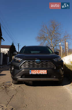 Внедорожник / Кроссовер Toyota RAV4 2022 в 