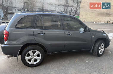 Позашляховик / Кросовер Toyota RAV4 2004 в Києві