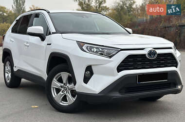 Позашляховик / Кросовер Toyota RAV4 2021 в Дніпрі