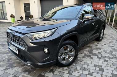 Позашляховик / Кросовер Toyota RAV4 2023 в Тернополі