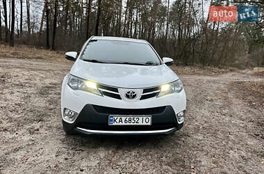 Позашляховик / Кросовер Toyota RAV4 2015 в Києві