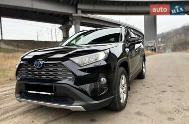 Внедорожник / Кроссовер Toyota RAV4 2020 в Киеве