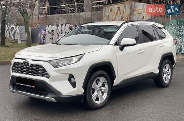 Позашляховик / Кросовер Toyota RAV4 2020 в Києві