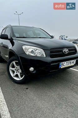 Позашляховик / Кросовер Toyota RAV4 2007 в Львові