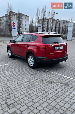 Позашляховик / Кросовер Toyota RAV4 2014 в Дніпрі