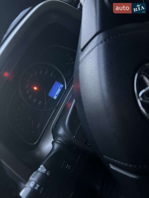 Позашляховик / Кросовер Toyota RAV4 2013 в Дрогобичі