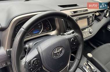 Внедорожник / Кроссовер Toyota RAV4 2013 в 