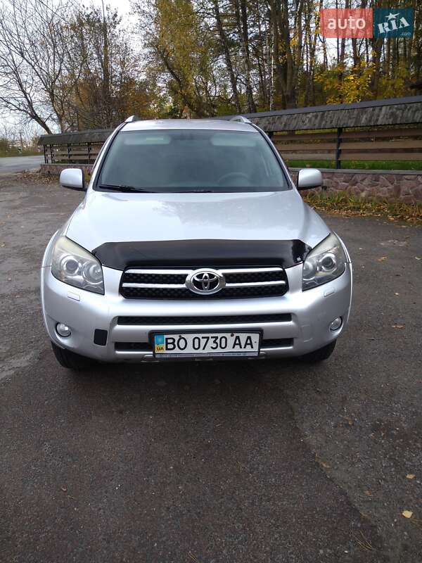 Внедорожник / Кроссовер Toyota RAV4 2007 в Тернополе