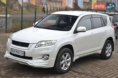 Внедорожник / Кроссовер Toyota RAV4 2011 в 
